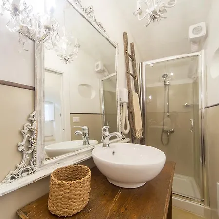 Bed & Breakfast Santa Marina In Corte Cataldi 3*